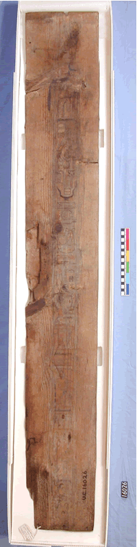 UC 16026, fragment of a coffin lid, found at Lahun