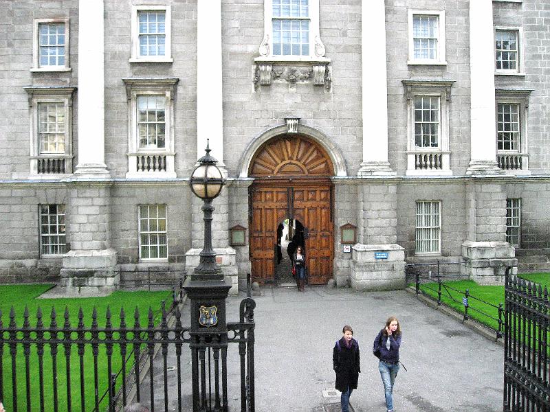 tcd-entrance-161008.jpg - Trinity College Dublin (TCD) main entrance