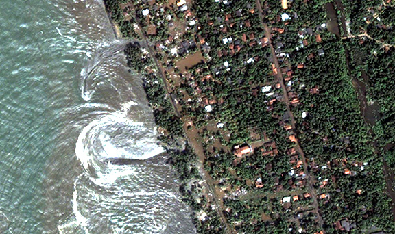 Quickbird image on Dec. 26, 2004 of the town of Kalutara in Thailand just after the first tsunami had flood the coastal section.