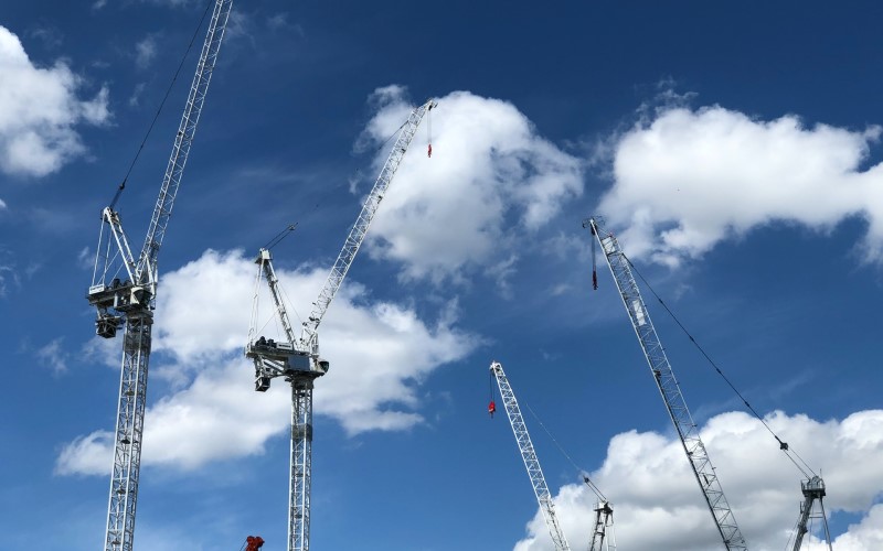 Cranes over London - Construction - UCL - By Gabriel Kraus (Unsplash)