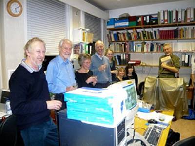 Gordon with Institute colleagues (2007)