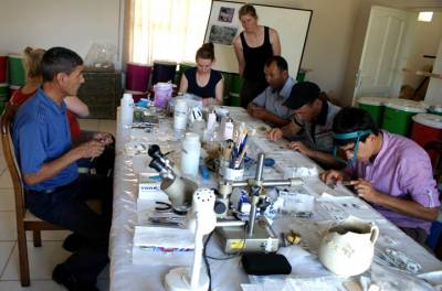 Heritage Without Borders conservators are working with their Turkmen colleagues at Ancient Merv