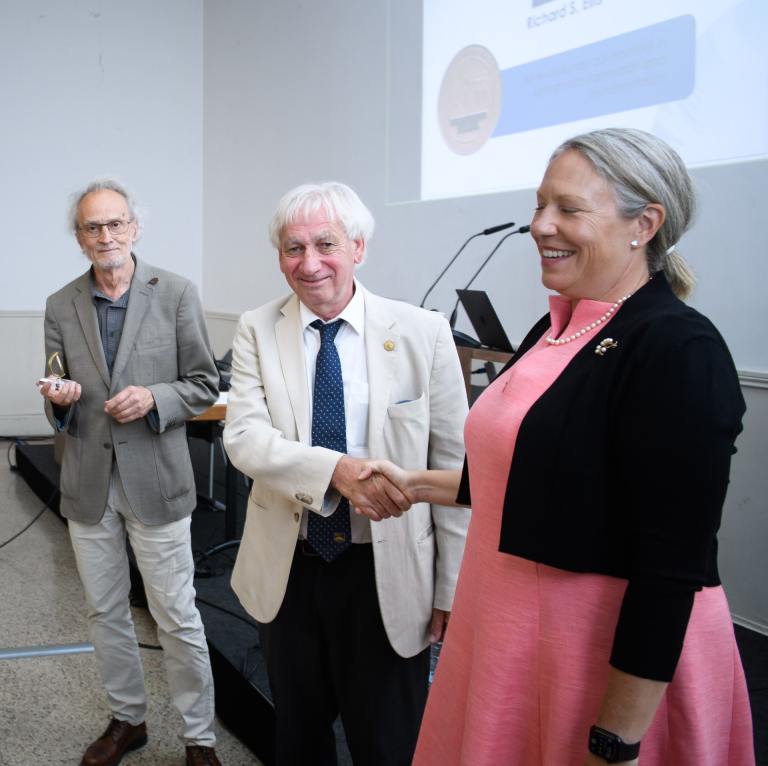 Prof. Ellis receiving The 2023 Gruber Prize in Cosmology 