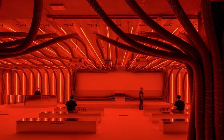 Interior of award-winning immersive installation in Madrid