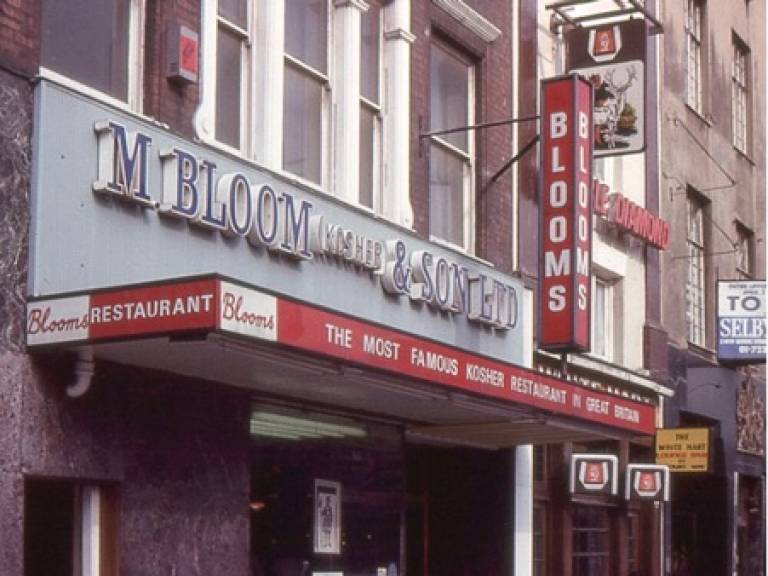 Blooms Restaurant, 1977