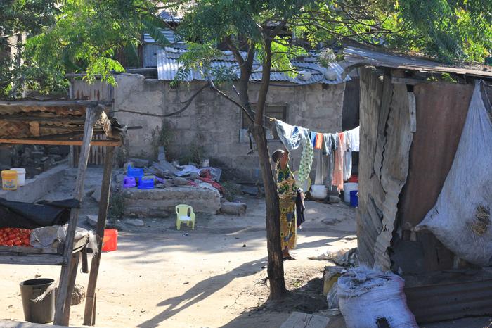 HIV and AIDS and informal settlements in sub-Saharan Africa