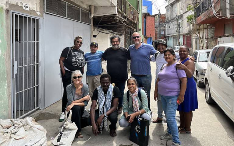 group photo in Villa retiro community of Buenos Aires