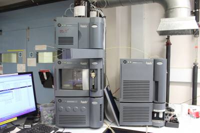 Acquity UPLC with UV detector connected to Acquity SQD mass spectrometer