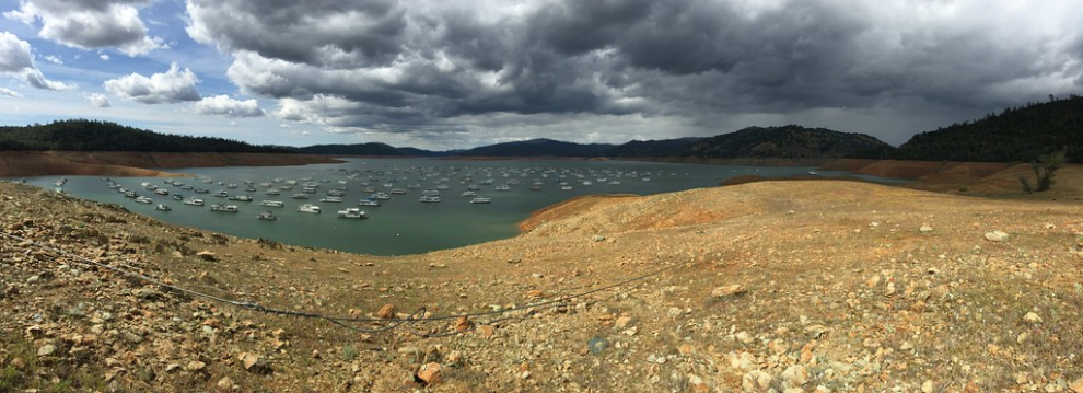 Houseboats in California’s drought-lowered Oroville Lake in April 2015. Source: Image by ray_explores