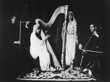 Noor Inayat Khan with siblings. Image courtesy of Shrabani Basu