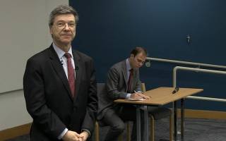 Jeffrey Sachs speaking at the GGI