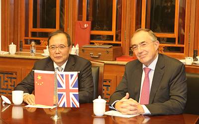 UCL President & Provost, Professor Michael Arthur and PKU President Lin Jianhua at the launch of the new MBA…