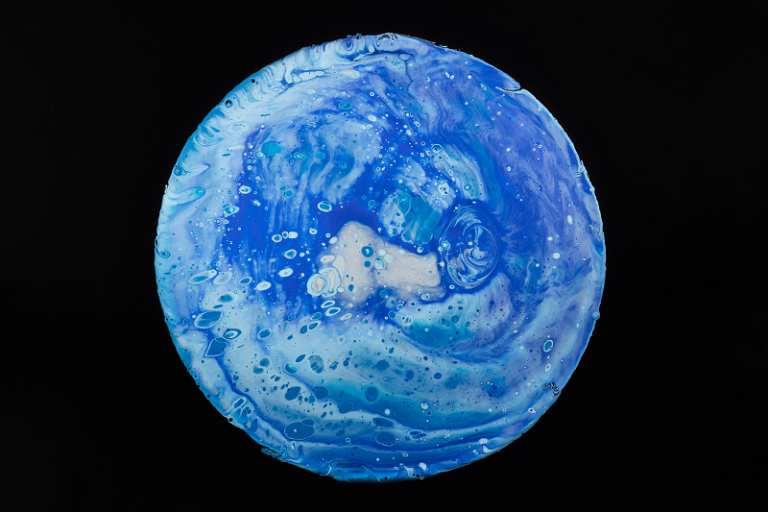 a paint splodge that looks like a planet