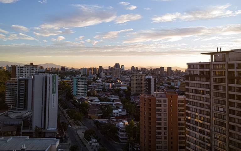 Chilean skyline. Image: Florian Rubio via Unsplash