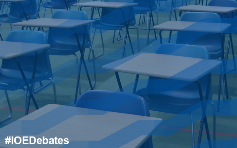 Rows of empty desks set up for exams in Portsmouth Grammar School (CC BY-SA 2.0 via Flickr)