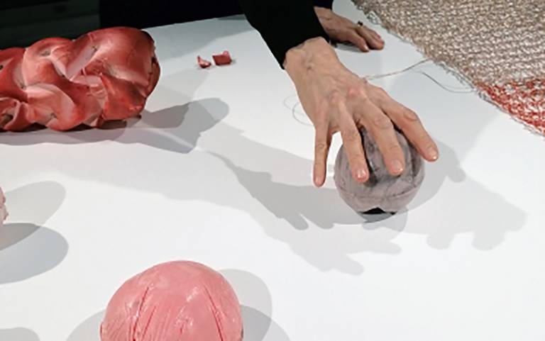 Touch exploration and tactile objects. Image: Denise Ziegler