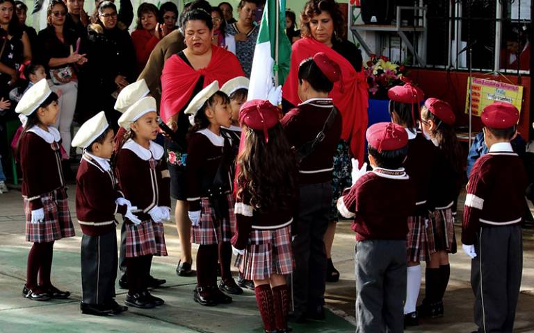 Mexican school children.