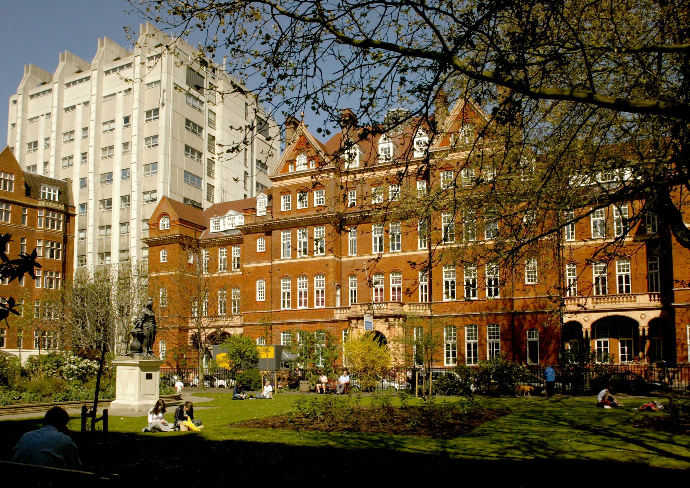 queen square buildings and garden