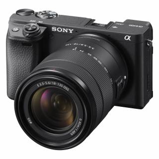 Image of Sony A6400 with 18-135mm lens
