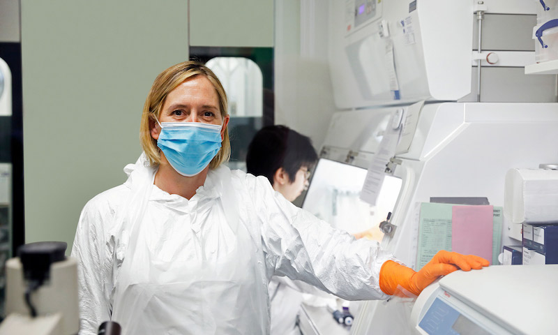 Dr Clare Jolly investigates SARS-CoV-2. (photo courtesy of Nick David www.nickdavid.co.uk)