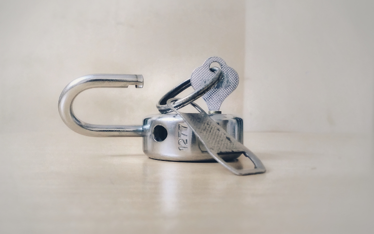 Image of a lock and key