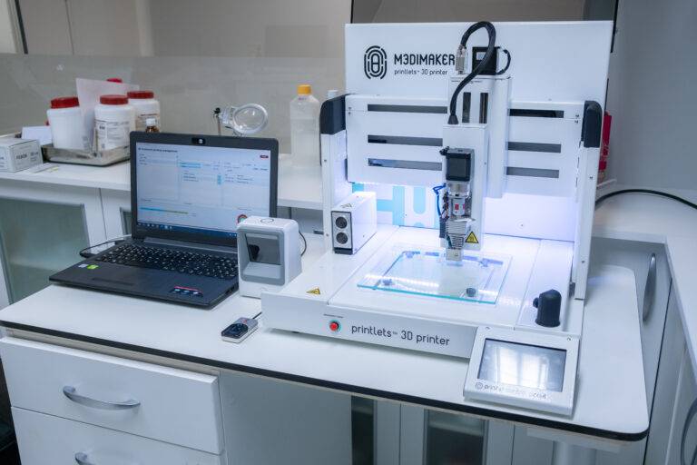 M3DIMAKER™ pharmaceutical 3D printer from FabRx