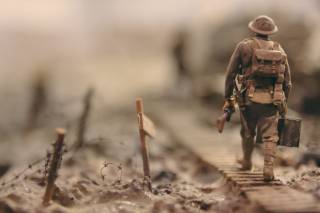 first world war solider on the battlefield