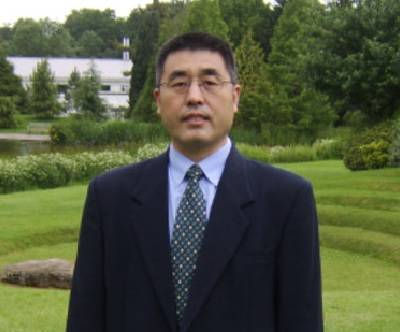 Professor Chaozong Liu