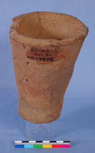 UC 1795, pottery vessel found at Denderah