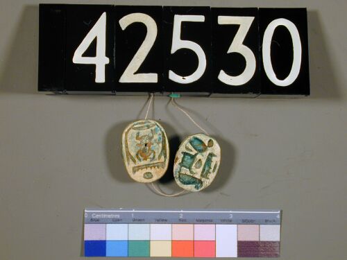UC 42530, objects found in Matmar tomb 1252