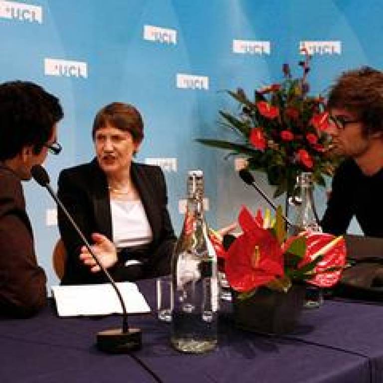 Lancet Lecturer 2010 Helen Clark in discussion with medical students Isaac Ghinai and Martin Everson
