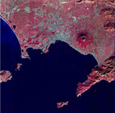 An aerial photgraph, taken by satellite, of Mount Vesuvius