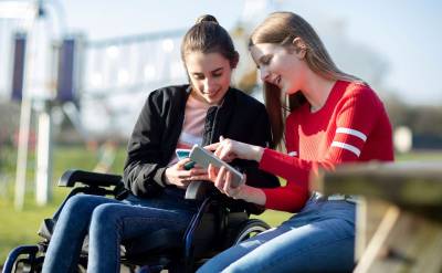 Research Shows Social Media Unlikely to Harm Adolescent Mental Health