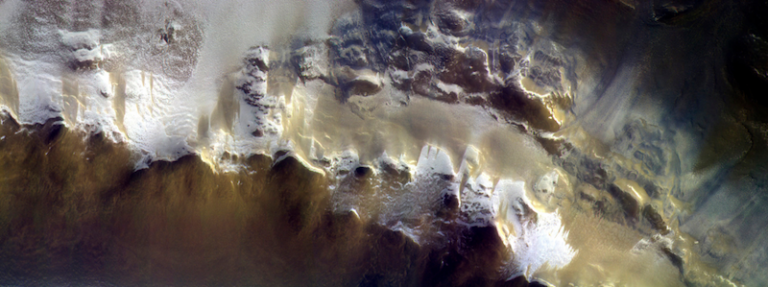 Korolev Crater on Mars, CaSSIS colour image