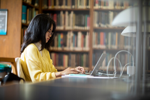Student in UCL Library