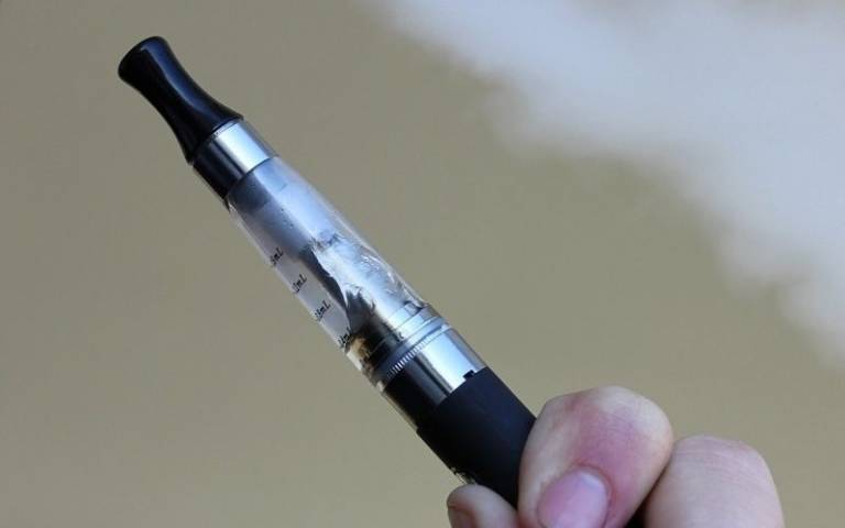 e-cigarette-1301664_1280_1.jpg
