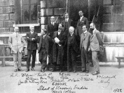 Staff of the then School of Slavonic Studies, King's College in 1922…