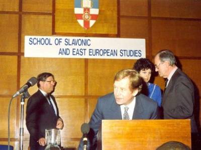 Václav Havel speaking at SSEES in 22 March 1990…