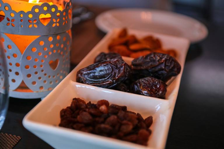 Photo of raisins and dates 