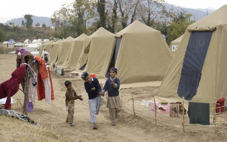 SDG Case study G4.7-EID MA-pakistan-children-tents