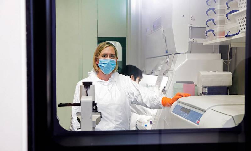Dr Clare Jolly investigates SARS-CoV-2 (photo courtesy of Nick David www.nickdavid.co.uk)