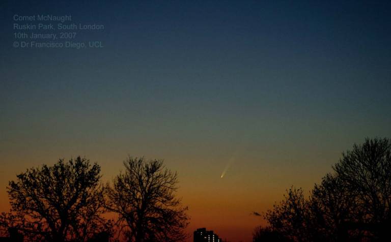 Comet McNaught (C/2006 P1) on 10 Jan 2007 (ISO 100, f/4.5, 0.3s, 110mm)